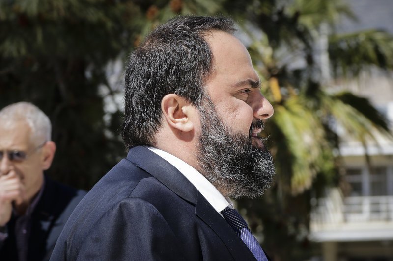 Το τελευταίο αντίο στον Στέλιο Σκλαβενίτη -Χιλιάδες κόσμου στη κηδεία του [εικόνες & βίντεο] | iefimerida.gr 9