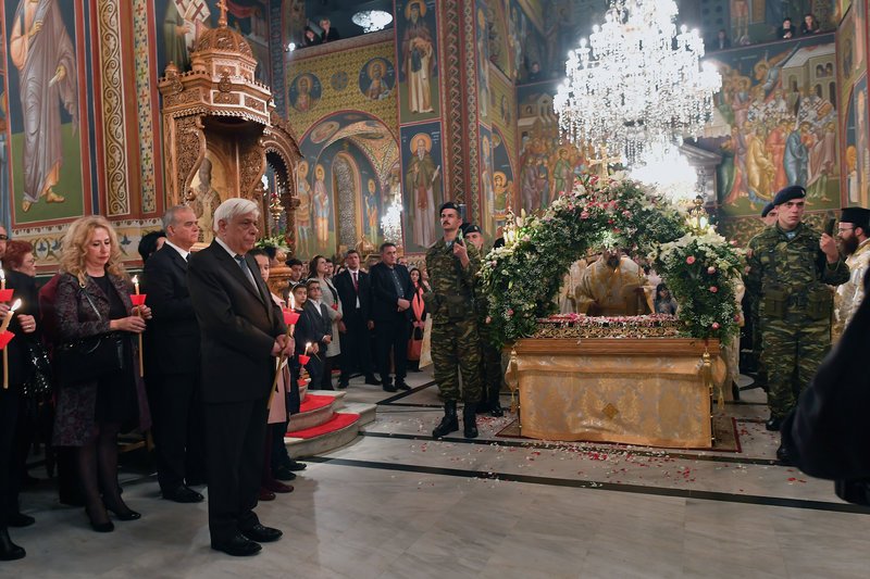 Στην Καλαμάτα παρακολούθησε τον Επιτάφιο ο Προκόπης Παυλόπουλος [εικόνες] | iefimerida.gr 1