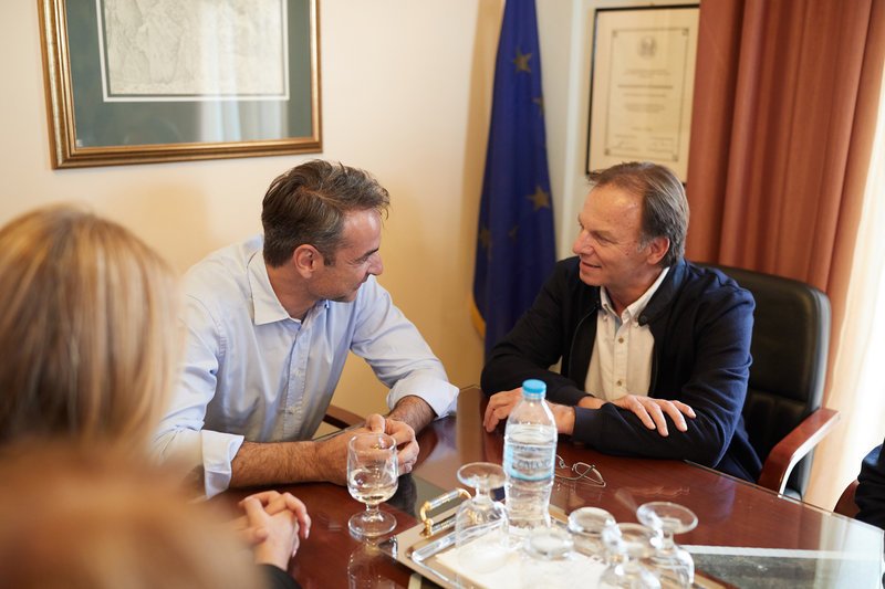 Στη Νεάπολη Λακωνίας ο Μητσοτάκης -Εκανε βόλτα στην παραλία, συνομίλησε με κατοίκους [εικόνες] | iefimerida.gr 10