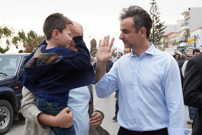 Στη Νεάπολη Λακωνίας ο Μητσοτάκης -Εκανε βόλτα στην παραλία, συνομίλησε με κατοίκους [εικόνες] | iefimerida.gr 14