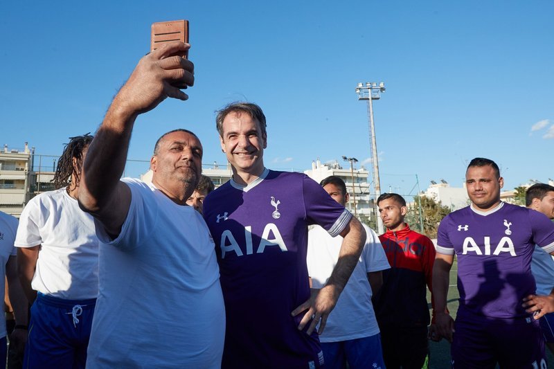 Η ΝΔ έπαιξε μπάλα με ομάδα Ρομά -Δύο γκολ σημείωσε ο Μητσοτάκης [εικόνες] | iefimerida.gr 2