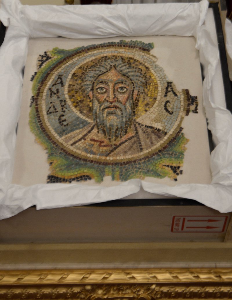 Επαναπατρίστηκαν σπάνια ψηφιδωτά που είχε αφαιρέσει Τούρκος αρχαιοκάπηλος από την Κύπρο [εικόνα] | iefimerida.gr 0