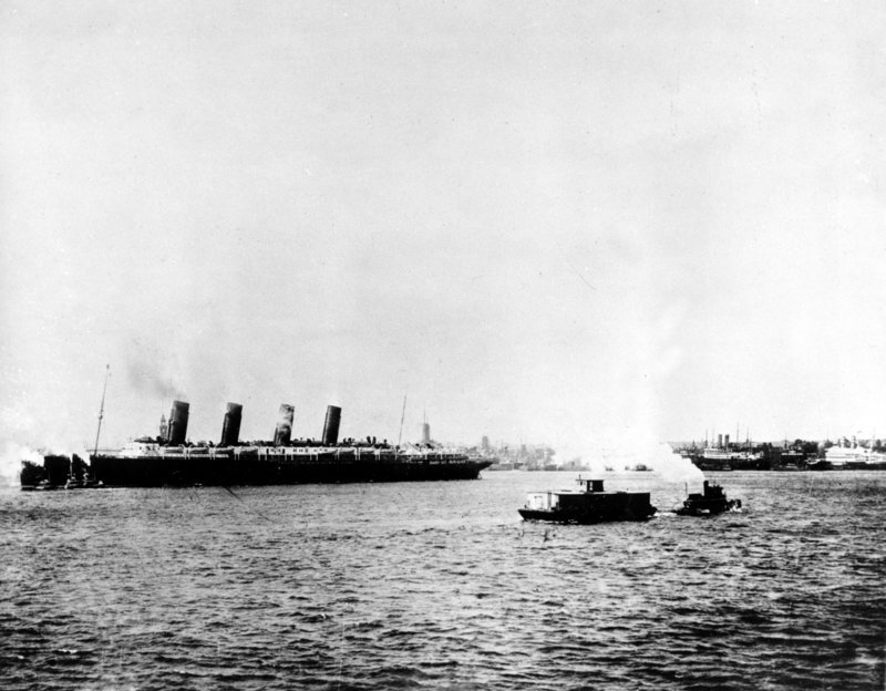 Σαν σήμερα: Ο Τιτανικός προσκρούει σε παγόβουνο και βυθίζεται σε 2,5 ώρες -Το χρονικό του ναυαγίου με τους 1.500 νεκρούς [εικόνες] | iefimerida.gr 0