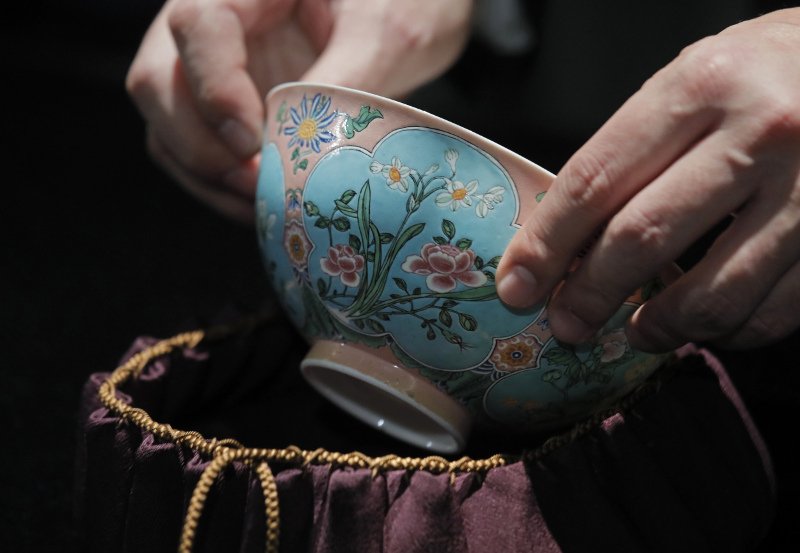 Το περίφημο μπολ του 1700 που πωλήθηκε για 25 εκατ. ευρώ -Υπάρχουν μόνο 3 [εικόνες] | iefimerida.gr 0