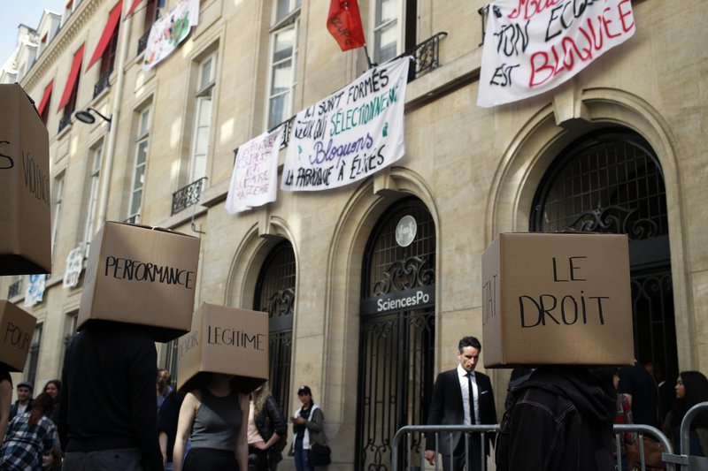 Αναβρασμός στη Γαλλία: Συνεχίζεται η απεργία των σιδηροδρομικών, υπό κατάληψη σχολές και πανεπιστήμια [εικόνες] | iefimerida.gr 1