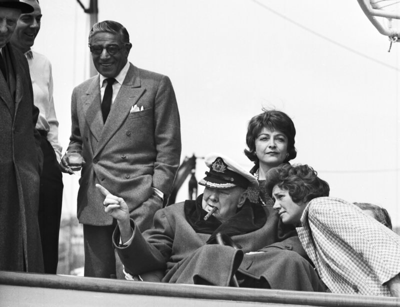 Οταν ο Ωνάσης ταξίδευε στο Αιγαίο με τον Τσόρτσιλ -Πώς έριξε την Κάλλας, η γνωριμία με την Τζάκι [εικόνες] | iefimerida.gr 0