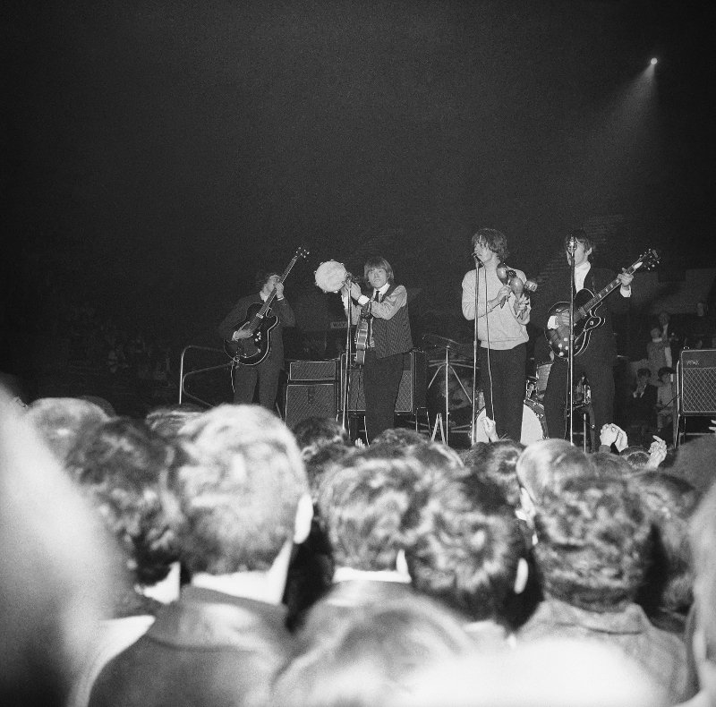 Η επεισοδιακή συναυλία των Rolling Stones στη Αθήνα λίγο πριν το πραξικόπημα της 21ης Απριλίου [εικόνες] | iefimerida.gr 1