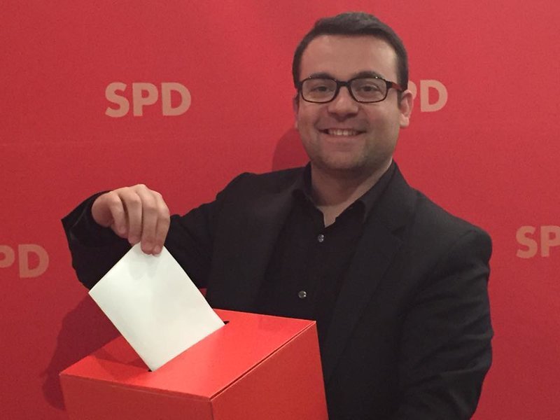 Ο πρώτος Ελληνας δήμαρχος στη Γερμανία -Ορκίστηκε ο Δημήτρης Αξουργός [εικόνες] | iefimerida.gr 1