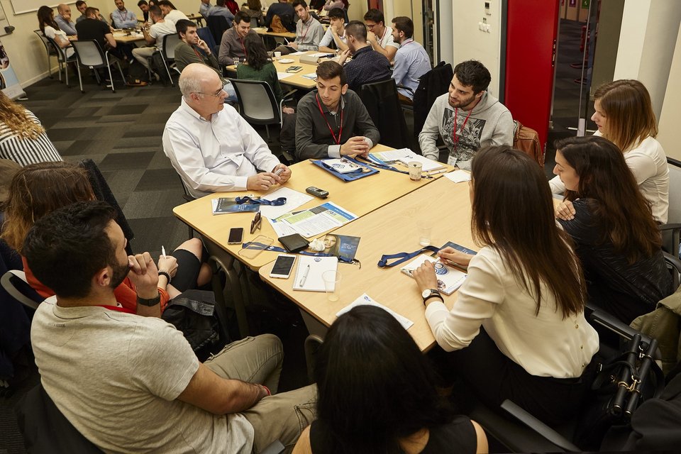 Ενα μοναδικό ταξίδι στον κόσμο της P&G για τους φοιτητές του ΕΜΠ [εικόνες] | iefimerida.gr 1