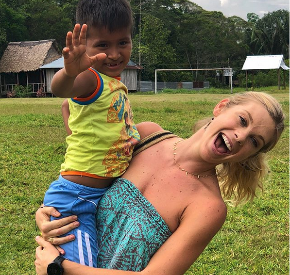 Οι 4 φλογεροί έρωτες του πρίγκιπα Χάρι, πριν τη Μέγκαν Μαρκλ [εικόνες] | iefimerida.gr 0