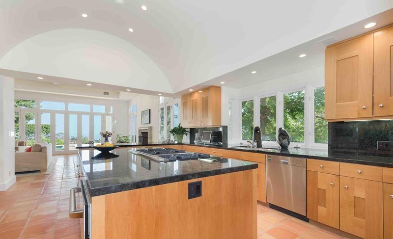 Η Σάρλοτ από το Sex and The City αγόρασε το σπίτι που θα ζήλευε και η Κάρι Μπράντσο -Πολυτελές αλλά απλό, καθόλου κιτς [εικόνες] | iefimerida.gr 13