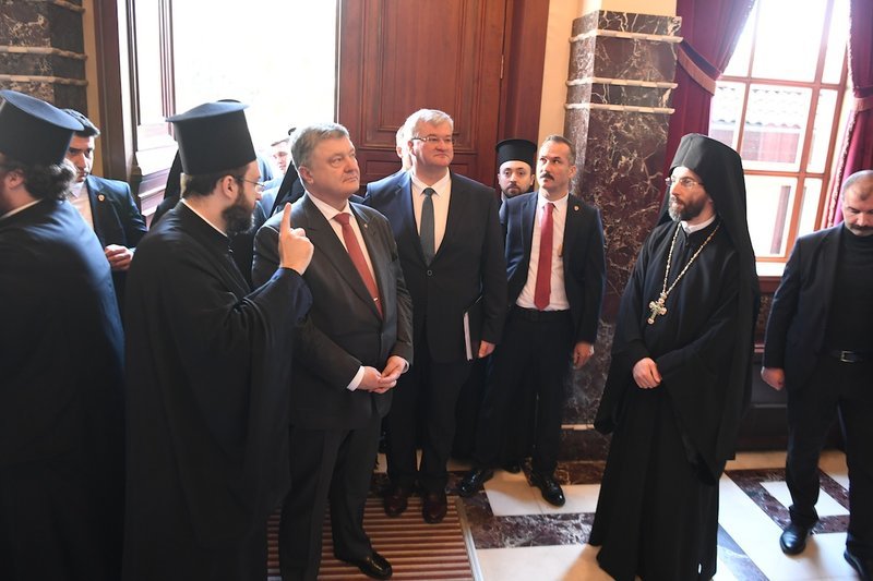 Στο Φανάρι ο Πρόεδρος της Ουκρανίας Ποροσένκο -Συνάντηση με τον Βαρθολομαίο [εικόνες] | iefimerida.gr 1