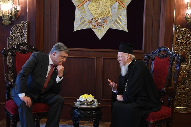 Στο Φανάρι ο Πρόεδρος της Ουκρανίας Ποροσένκο -Συνάντηση με τον Βαρθολομαίο [εικόνες] | iefimerida.gr 3