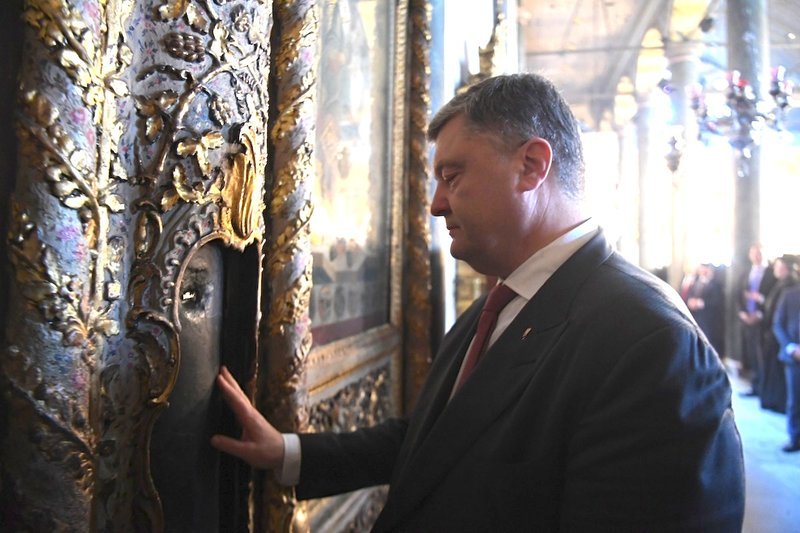 Στο Φανάρι ο Πρόεδρος της Ουκρανίας Ποροσένκο -Συνάντηση με τον Βαρθολομαίο [εικόνες] | iefimerida.gr 5