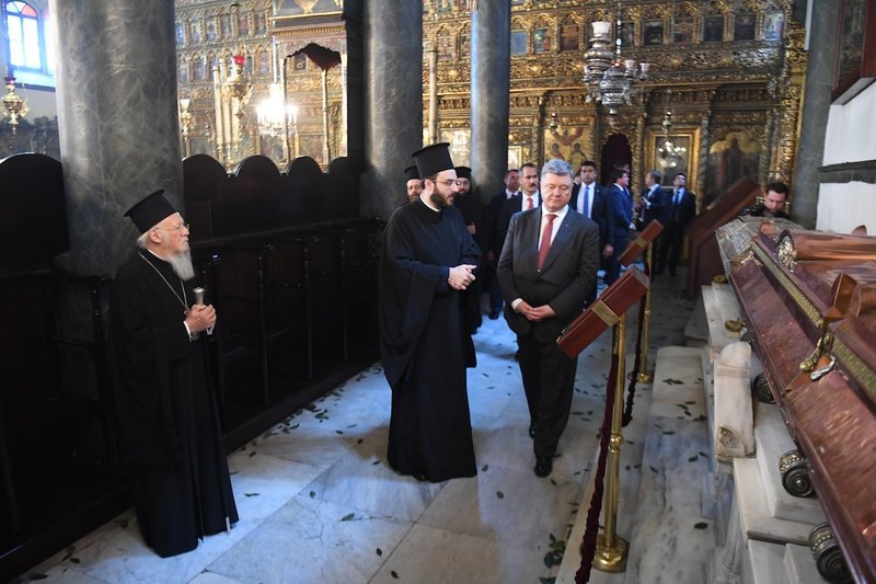 Στο Φανάρι ο Πρόεδρος της Ουκρανίας Ποροσένκο -Συνάντηση με τον Βαρθολομαίο [εικόνες] | iefimerida.gr 7