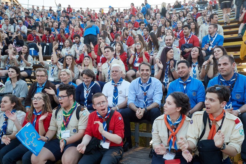 Στους προσκόπους ο Μητσοτάκης -Mίλησε και φωτογραφήθηκε μαζί με τα παιδιά [εικόνες] | iefimerida.gr 0