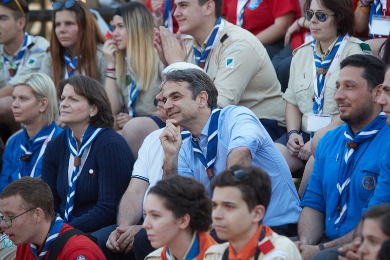 Στους προσκόπους ο Μητσοτάκης -Mίλησε και φωτογραφήθηκε μαζί με τα παιδιά [εικόνες] | iefimerida.gr 2