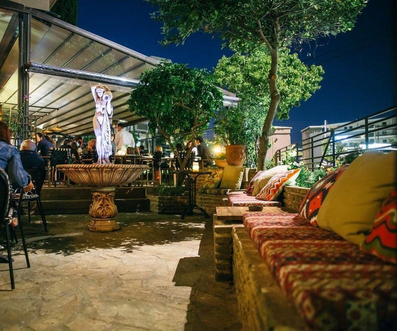 Βγαίνουμε για ποτό στα 8 μπαρ της Αθήνας που πήραν έξτρα διάκριση -Τέλεια κοκτέιλ, ψαγμένη διακόσμηση [εικόνες] | iefimerida.gr 17