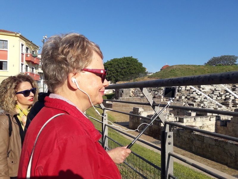 Μία διαφορετική «απόδραση» -Κρατούμενοι ξεναγούνται σε μνημεία, μέσα από τις φυλακές Λάρισας [εικόνες] | iefimerida.gr 2