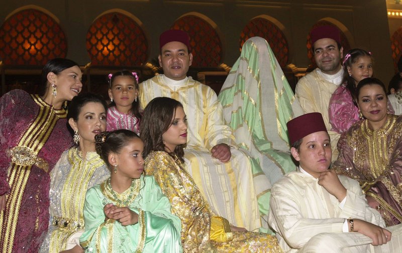 Βασιλικό διαζύγιο: Χωρίζουν η πριγκίπισσα Σάλμα και ο βασιλιάς του Μαρόκου -Τα ταξίδια στην Ελλάδα και η βίλα στην Τζια [εικόνες] | iefimerida.gr 2