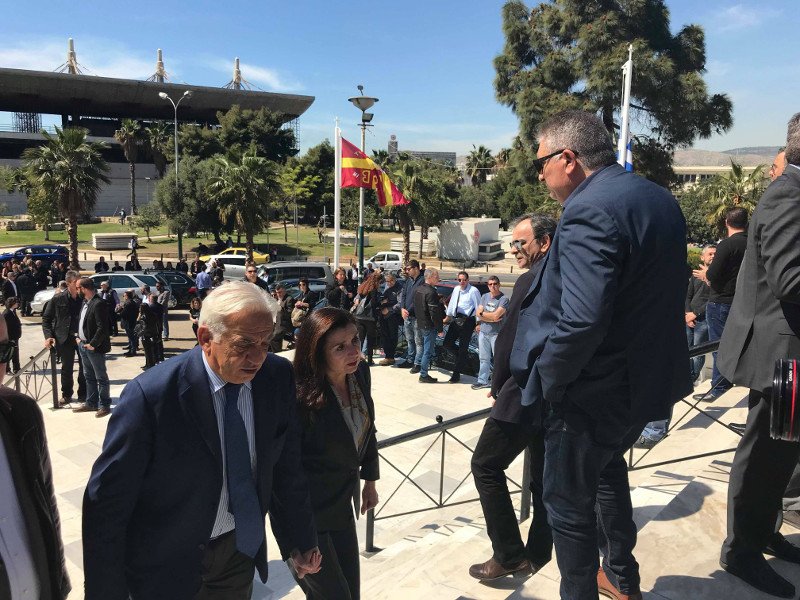 Το τελευταίο αντίο στον Στέλιο Σκλαβενίτη -Χιλιάδες κόσμου στη κηδεία του [εικόνες & βίντεο] | iefimerida.gr 15