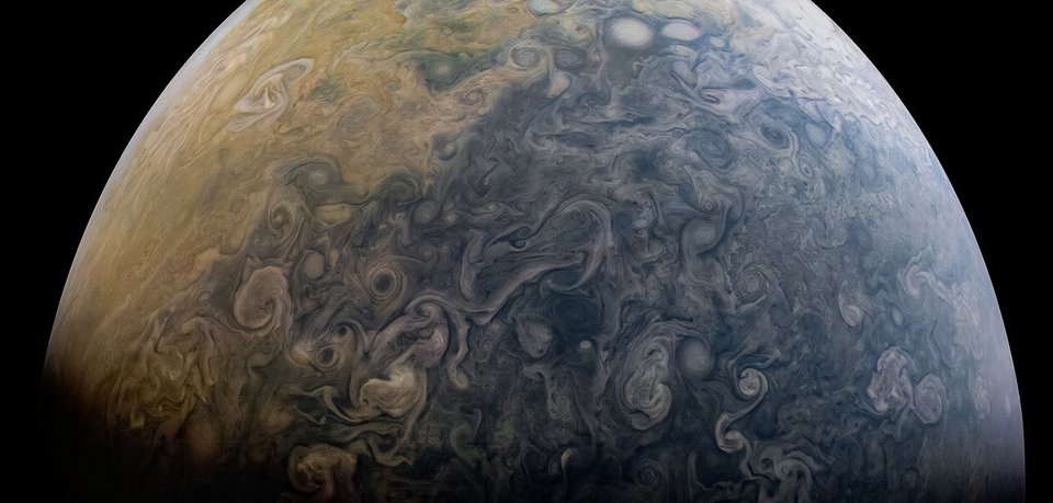 Νέες φωτογραφίες του Δία όπως δεν τον έχετε ξαναδεί [εικόνες]  | iefimerida.gr 3