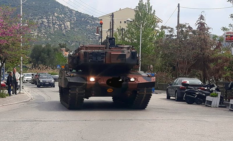 Εκπληξη στην Καβάλα: Βγήκαν στους δρόμους... τα τανκς, για τις εκδηλώσεις για του Αγίου Γεωργίου [εικόνες] | iefimerida.gr 0