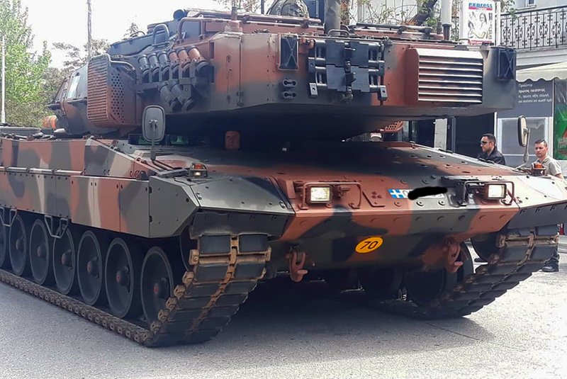 Εκπληξη στην Καβάλα: Βγήκαν στους δρόμους... τα τανκς, για τις εκδηλώσεις για του Αγίου Γεωργίου [εικόνες] | iefimerida.gr 1