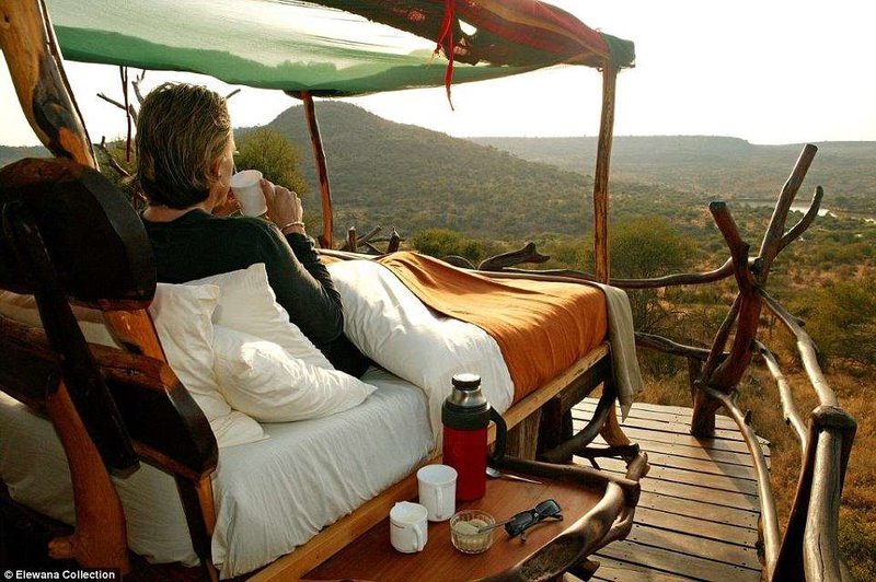 H Daily Mail αποθεώνει τη Σαντορίνη: Δωμάτια με φόντο το ηφαίστειο και το μπλε του Αιγαίου [εικόνες] | iefimerida.gr 4