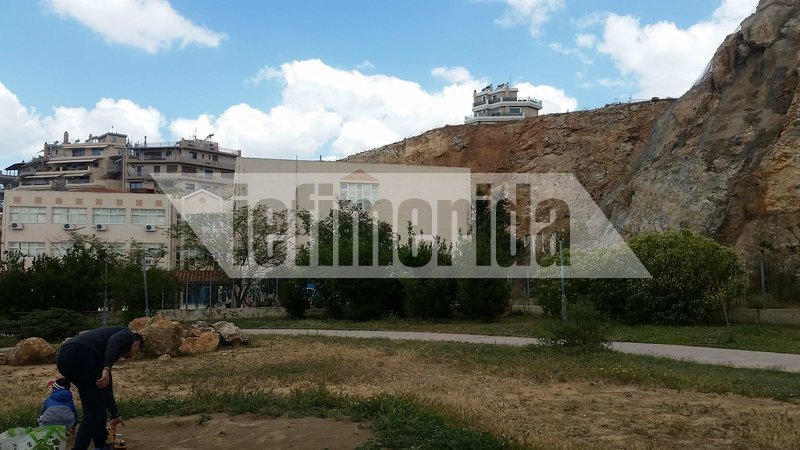 Τραγωδία στο Κερατσίνι για μία selfie: 16χρονος έπεσε από ύψος 60 μέτρων [εικόνες] | iefimerida.gr 1