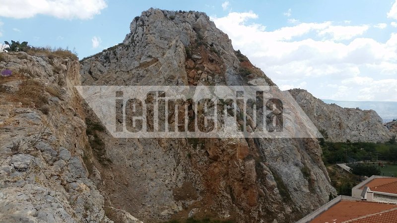 Τραγωδία στο Κερατσίνι για μία selfie: 16χρονος έπεσε από ύψος 60 μέτρων [εικόνες] | iefimerida.gr 5