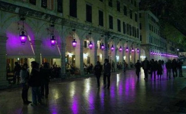 Πάσχα στην Κέρκυρα: Στα μωβ το νησί -Εδώ γιορτάζουν μαζί Ορθόδοξοι και Καθολικοί | iefimerida.gr 0