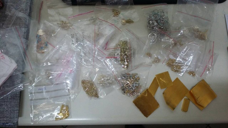 Τούρκος έφευγε γεμάτος χρυσάφι και Ελληνας ερχόταν με 200.000 -Τους έπιασαν στο Τελωνείο Κήπων [εικόνες] | iefimerida.gr 0