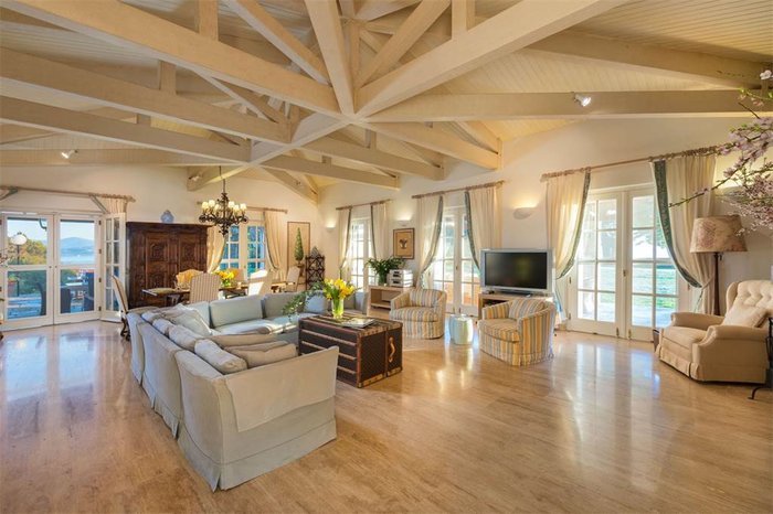 Αυτό είναι το  ακριβότερο σπίτι στην Ελλάδα,  σύμφωνα με το Sotheby’s -Με 3 ιδιωτικές παραλίες [βίντεο] | iefimerida.gr 2