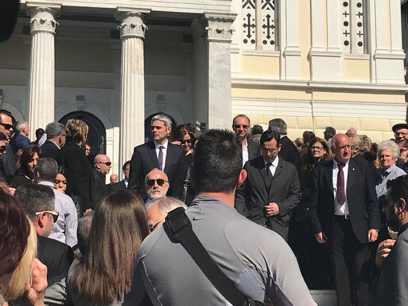 Το τελευταίο αντίο στον Στέλιο Σκλαβενίτη -Χιλιάδες κόσμου στη κηδεία του [εικόνες & βίντεο] | iefimerida.gr 1