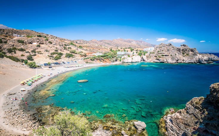 Η άγνωστη παραλία στην Κρήτη με το άγριο τοπίο -Τεράστιοι αμμόλοφοι, εξωτικές θαλασσοσπηλιές [εικόνες] | iefimerida.gr 1