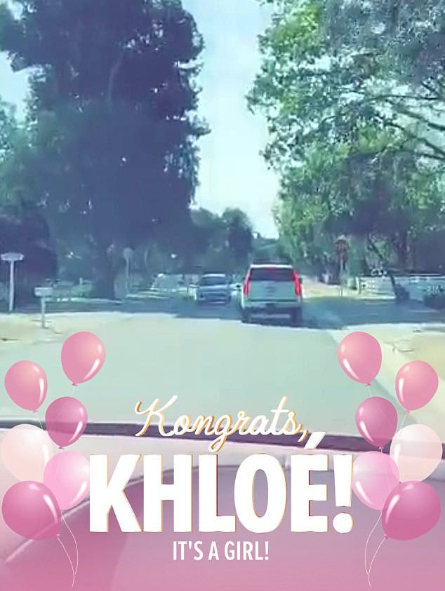 Η Κάιλι Τζένερ έβγαλε βόλτα την κόρη της με ένα καροτσάκι Fendi [εικόνες]  | iefimerida.gr 3