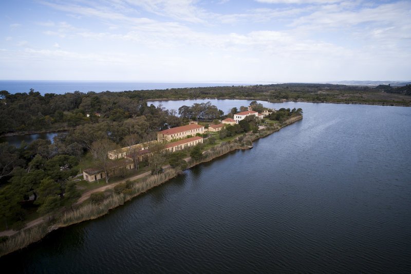 Λίμνη Καϊάφα: Δημιουργήθηκε τον 6ο αιώνα π.Χ. μετά από σεισμό, εγκαταλείφθηκε, αλλά παραμένει πανέμορφη [εικόνες] | iefimerida.gr 1