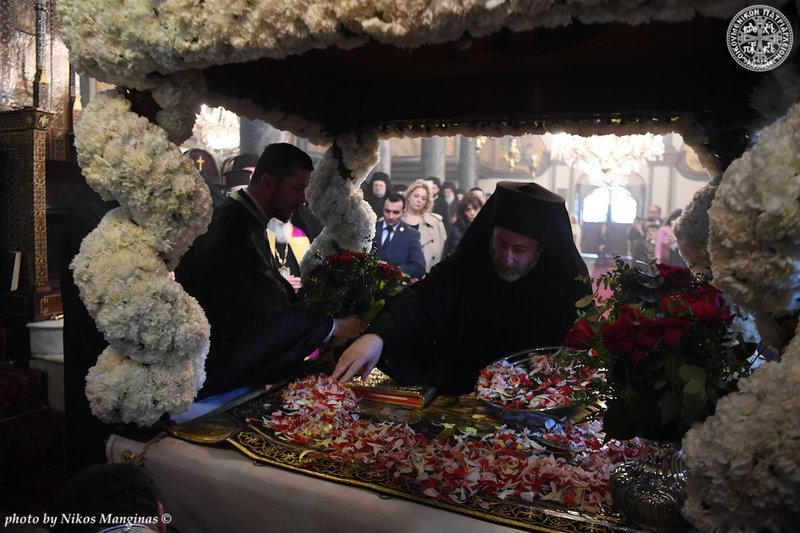 Κατάνυξη στο Φανάρι -Η Αποκαθήλωση και η ακολουθία του Επιτάφιου Θρήνου [εικόνες] | iefimerida.gr 6