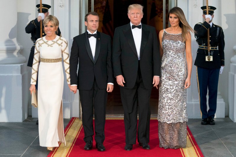 Η Μελάνια Τραμπ επισκίασε την Μπριζίτ Μακρόν -Οικοδέσποινα σαν χολιγουντιανή σταρ [εικόνες] | iefimerida.gr 0