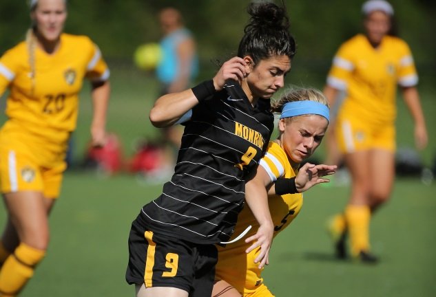 Ελένη Μάρκου: Η διεθνής αθλήτρια ποδοσφαίρου που «τρέλανε» τα κολέγια στην Αμερική [βίντεο] | iefimerida.gr 0