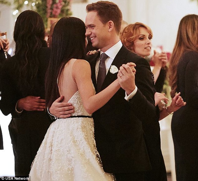 Δείτε την «πρόβα νυφικού» της Μέγκαν Μαρκλ  [εικόνες] | iefimerida.gr 4