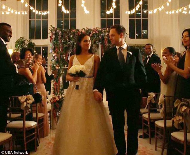 Δείτε την «πρόβα νυφικού» της Μέγκαν Μαρκλ  [εικόνες] | iefimerida.gr 0