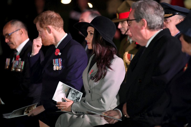 Η Μέγκαν Μαρκλ σε τελετή μνήμης με καπέλο ίδιο με της Μελάνια Τραμπ! [εικόνες] | iefimerida.gr 1