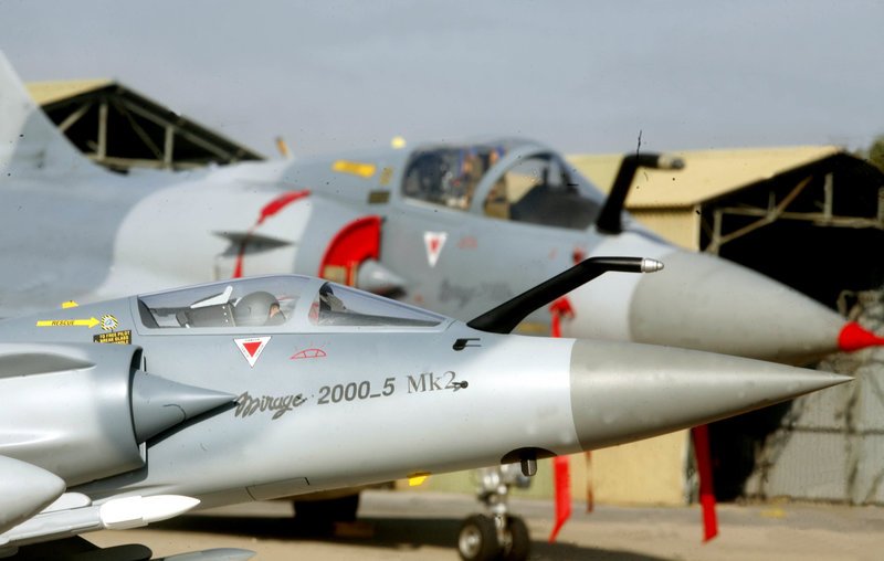 Ποιο είναι το μαχητικό Mιράζ 2000-5 της Πολεμικής Αεροπορίας που έπεσε κοντά στη Σκύρο [εικόνες & βίντεο]  | iefimerida.gr 3