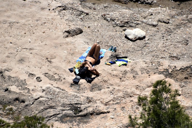 Στο Ναύπλιο ξεκίνησαν ηλιοθεραπεία και βουτιές στη θάλασσα [εικόνες] | iefimerida.gr 7