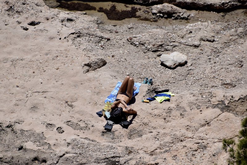 Στο Ναύπλιο ξεκίνησαν ηλιοθεραπεία και βουτιές στη θάλασσα [εικόνες] | iefimerida.gr 8