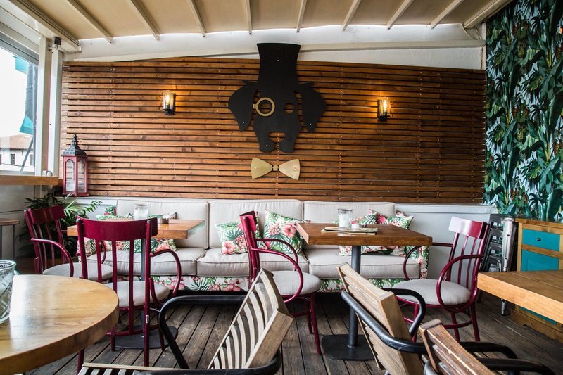 Βγαίνουμε για ποτό στα 8 μπαρ της Αθήνας που πήραν έξτρα διάκριση -Τέλεια κοκτέιλ, ψαγμένη διακόσμηση [εικόνες] | iefimerida.gr 21