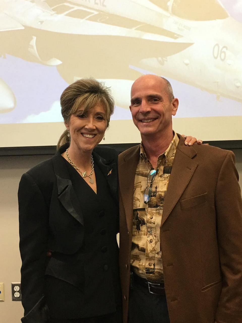 Αυτή είναι η πιλότος της πτήσης του τρόμου που έσωσε 143 επιβάτες [εικόνες] | iefimerida.gr 2