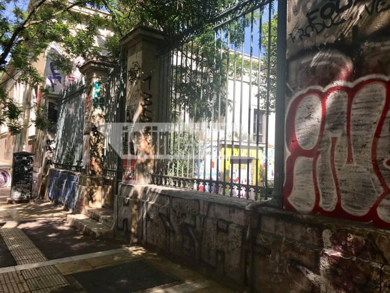 Ρεπορτάζ iefimerida: Το ΕΜΠ στο έλεος των μπαχαλάκηδων -Εικόνες ντροπής | iefimerida.gr 7